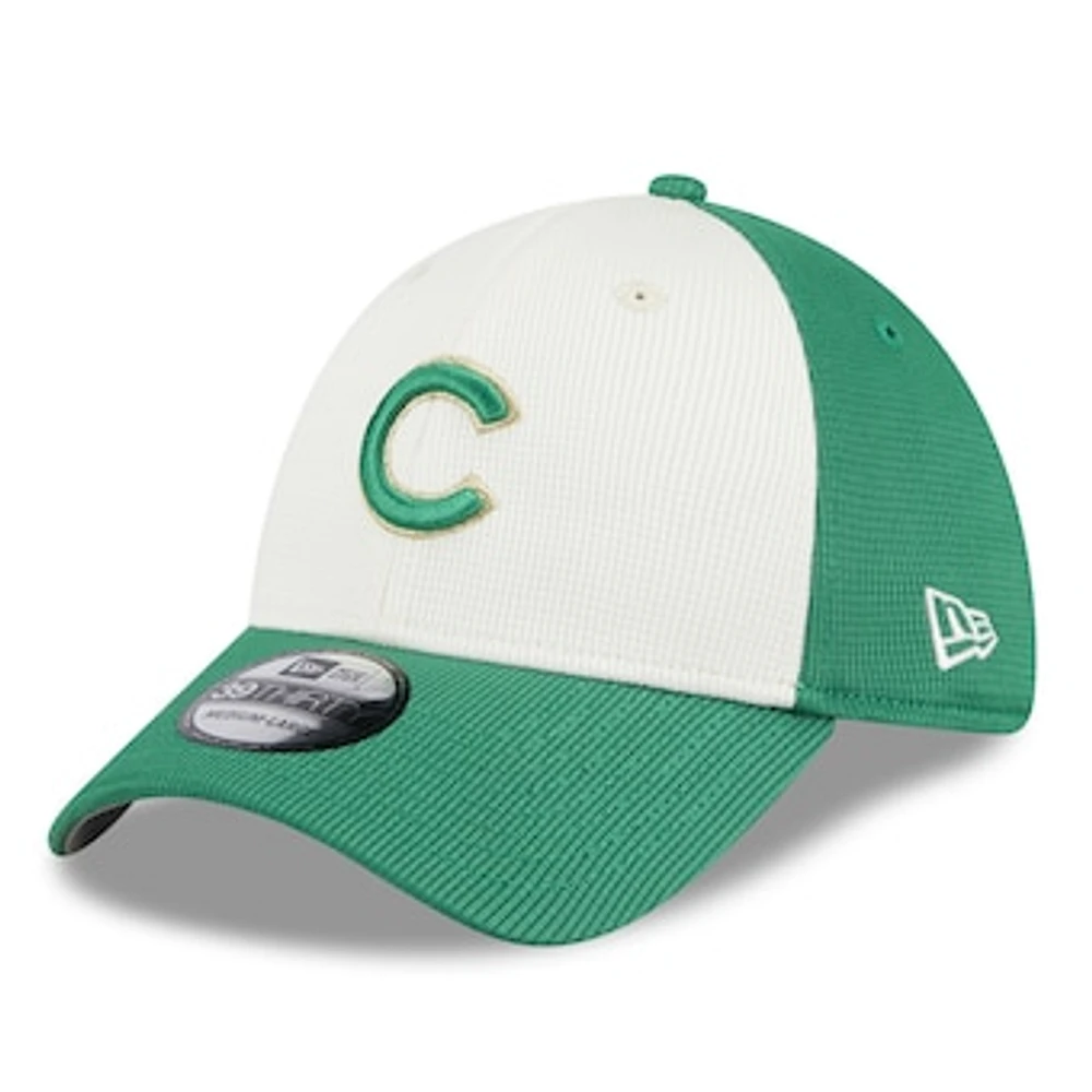 Men's New Era White/Green Chicago Cubs 2024 St. Patrick's Day 39THIRTY Flex Fit Hat