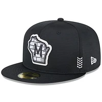 Men's New Era  Black Milwaukee Brewers 2024 Clubhouse 59FIFTY Fitted Hat