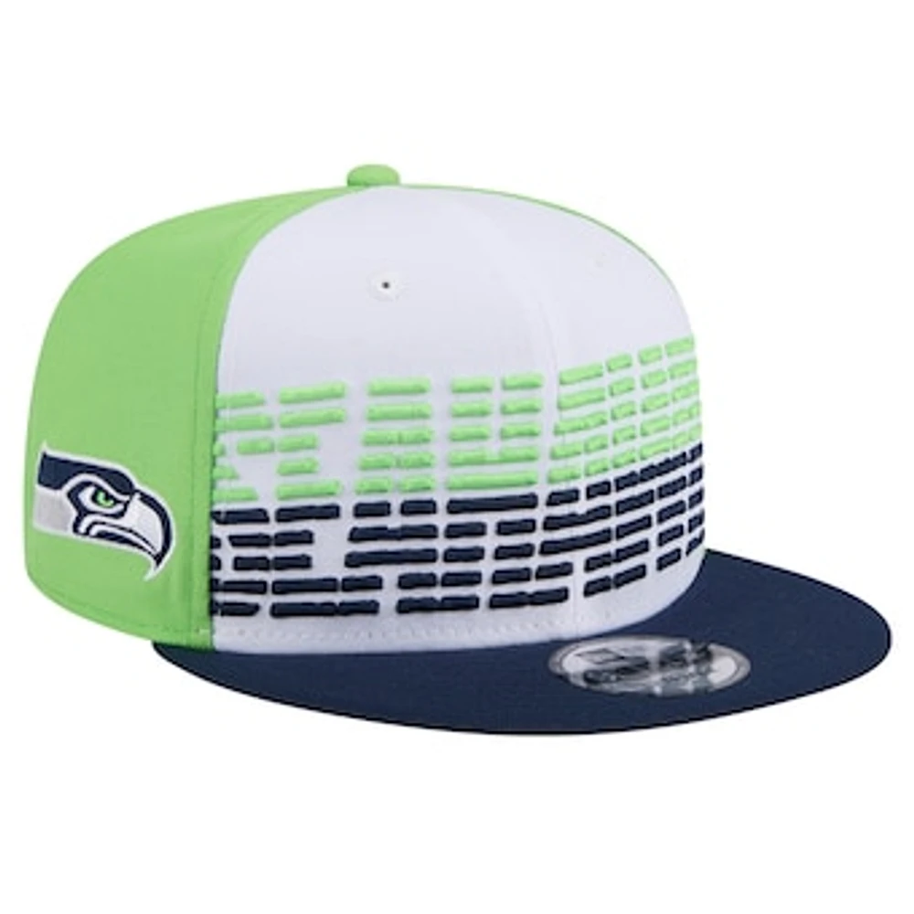 Men's New Era White/College Navy Seattle Seahawks Throwback Space 9FIFTY Snapback Hat