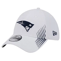 Men's New Era White New England Patriots Active 39THIRTY Flex Hat