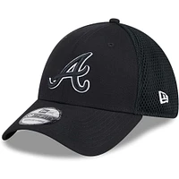 Men's New Era Atlanta Braves Evergreen Black & White Neo 39THIRTY Flex Hat