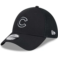 Men's New Era Chicago Cubs Evergreen Black & White Neo 39THIRTY Flex Hat