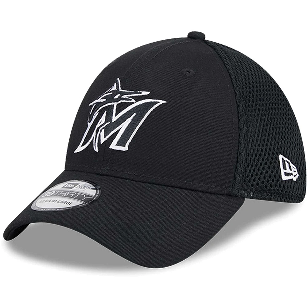 Men's New Era Miami Marlins Evergreen Black & White Neo 39THIRTY Flex Hat