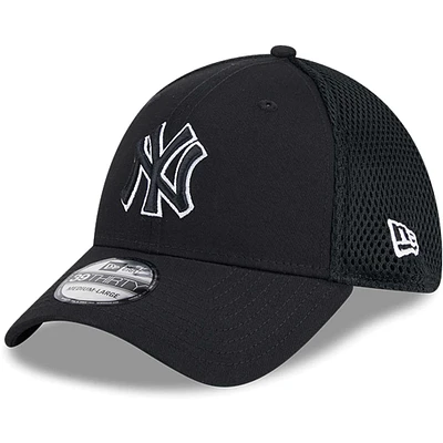 Men's New Era York Yankees Evergreen Black & White Neo 39THIRTY Flex Hat