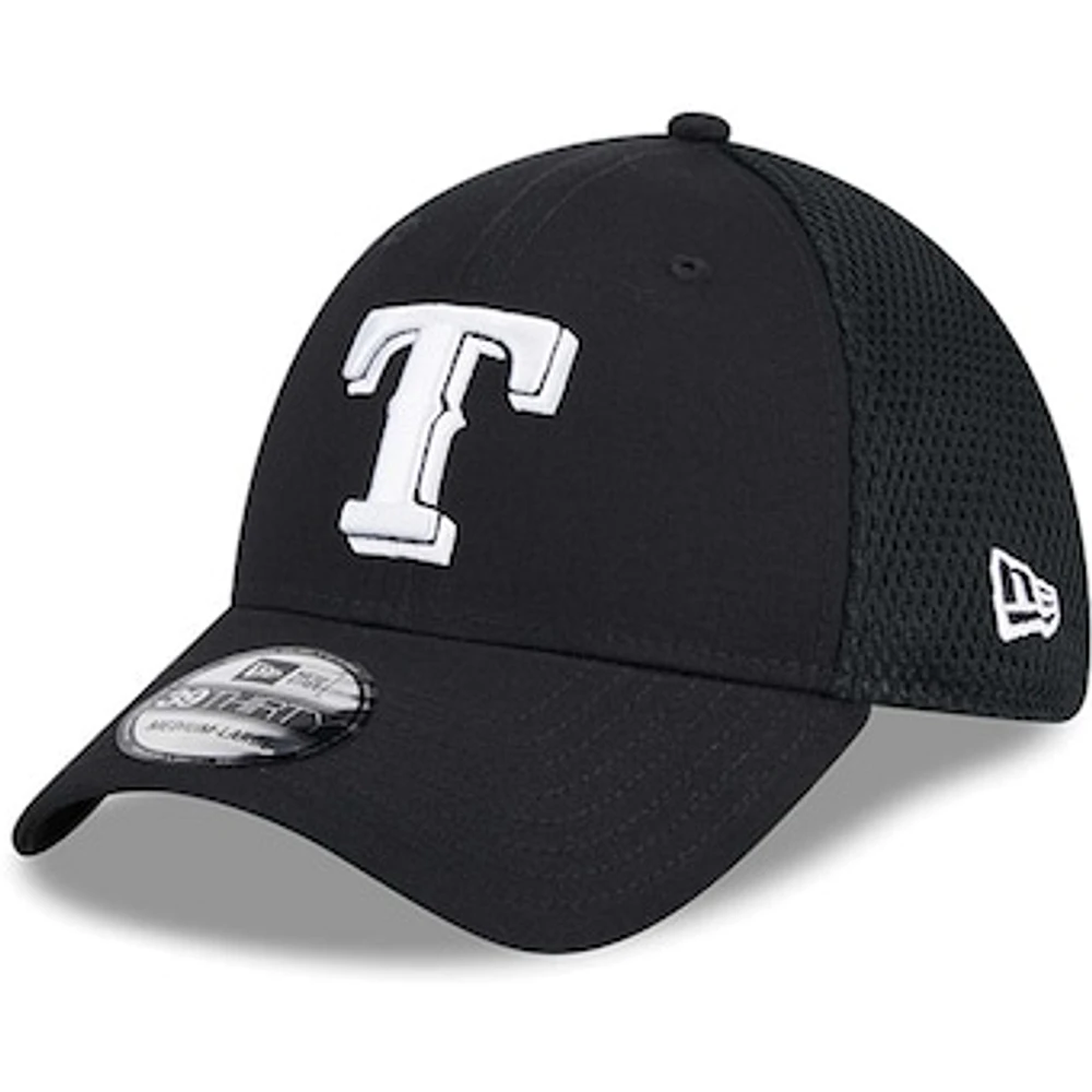 Men's New Era Texas Rangers Evergreen Black & White Neo 39THIRTY Flex Hat