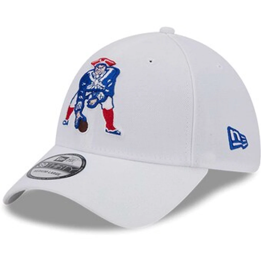 Men's New Era White New England Patriots Throwback 39THIRTY Flex Hat