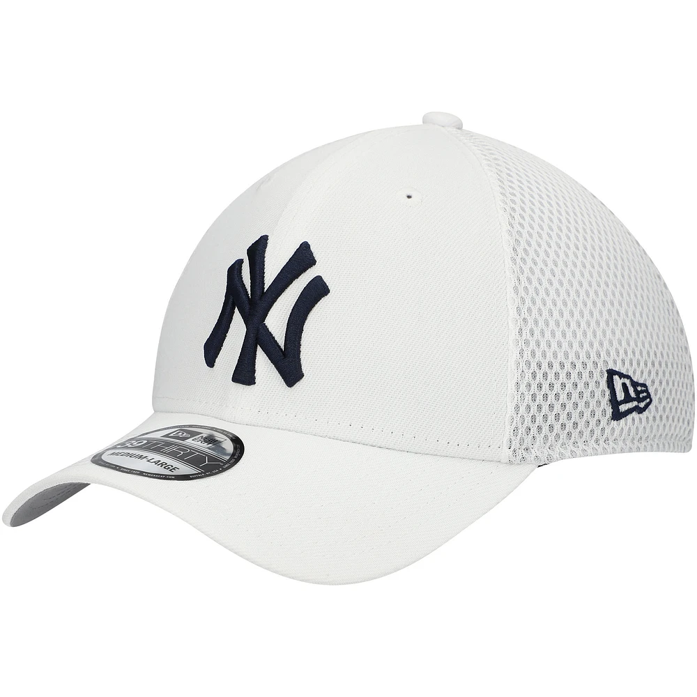 Men's New Era White New York Yankees REPREVE Neo 39THIRTY Flex Hat