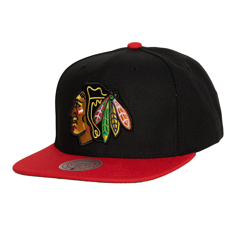 Men's Mitchell & Ness Black Chicago Blackhawks Core Team Ground 2.0 Snapback Hat