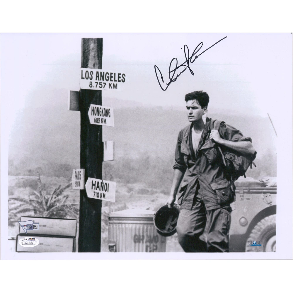 Charlie Sheen Platoon Autographed 11" x 14" Photograph - JSA