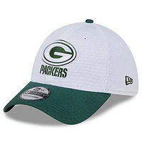 Men's New Era White/Green Green Bay Packers 2024 NFL Training Camp 39THIRTY Flex Hat