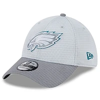 Men's New Era Gray Philadelphia Eagles 2024 NFL Training Camp 39THIRTY Flex Hat