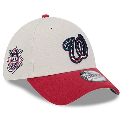 Men's New Era  Khaki/Red Washington Nationals 2024 Fourth of July 39THIRTY Flex Hat