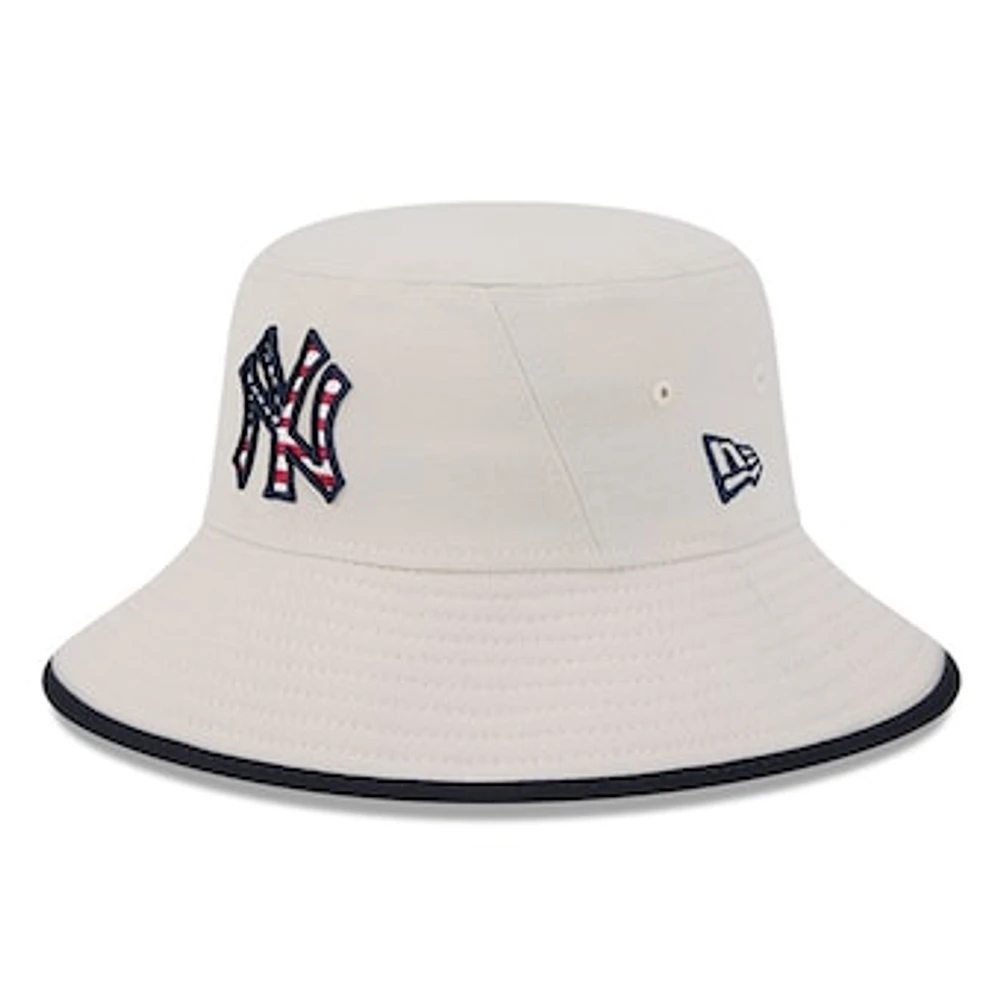 Men's New Era  Khaki New York Yankees 2024 Fourth of July Bucket Hat