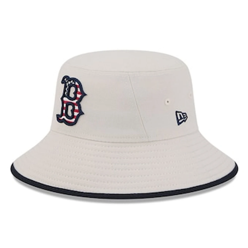 Men's New Era  Khaki Boston Red Sox 2024 Fourth of July Bucket Hat