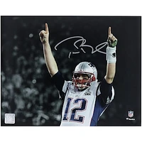 Tom Brady New England Patriots Autographed 11" x 14" Super Bowl XLIX Spotlight Photograph