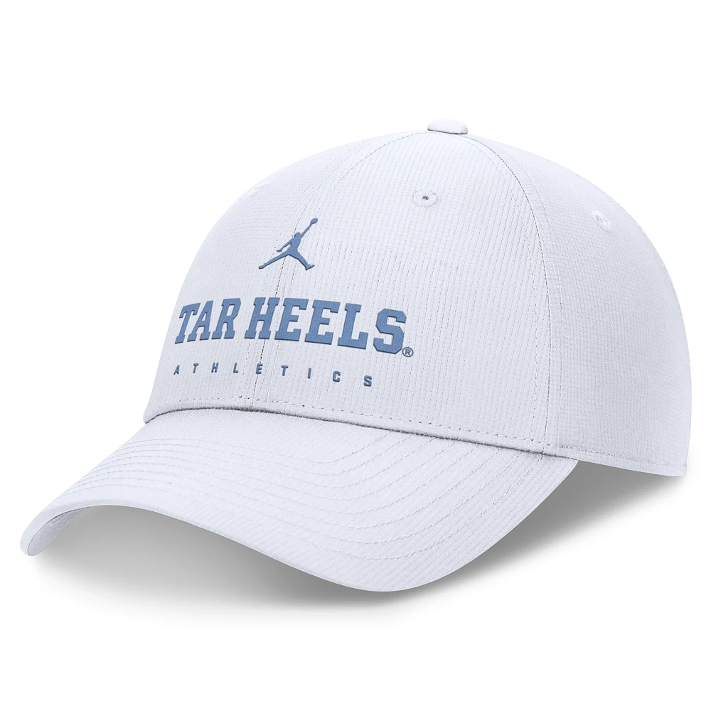 Men's Jordan Brand White North Carolina Tar Heels 2024/25 On-Field Club Performance Adjustable Hat