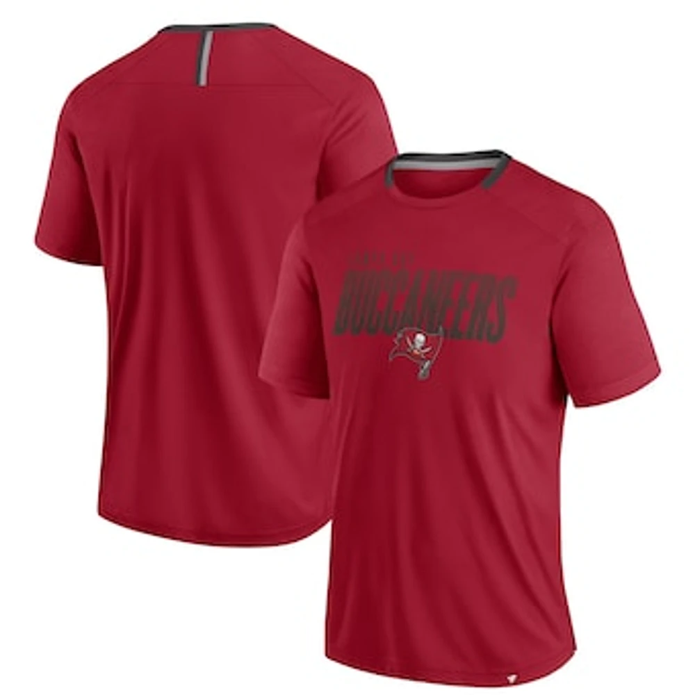 Men's Fanatics Red Tampa Bay Buccaneers Defender Fade Slant T-Shirt