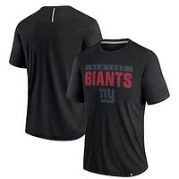 Men's Fanatics  Black New York Giants Defender Blackout T-Shirt