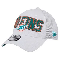 Men's New Era White Miami Dolphins Breakers 39THIRTY Flex Hat