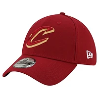 Men's New Era Wine Cleveland Cavaliers Logo 39THIRTY Flex Hat