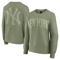 Women's Fanatics Green New York Yankees Elements Flow Pullover Sweatshirt