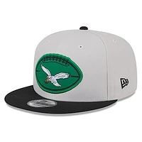 Men's New Era Stone/Black Philadelphia Eagles 2024 Sideline Historic 9FIFTY Snapback Hat