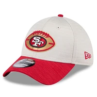 Men's New Era Stone/Scarlet San Francisco 49ers 2024 Sideline Historic 39THIRTY Flex Hat