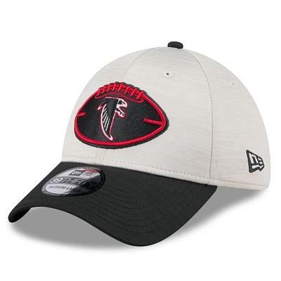 Men's New Era Stone/Black Atlanta Falcons 2024 Sideline Historic 39THIRTY Flex Hat