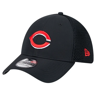 Men's New Era Black Cincinnati Reds Team Tone 39THIRTY Flex Hat