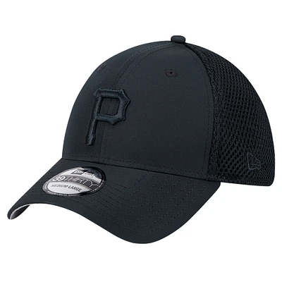 Men's New Era Black Pittsburgh Pirates Team Tone 39THIRTY Flex Hat