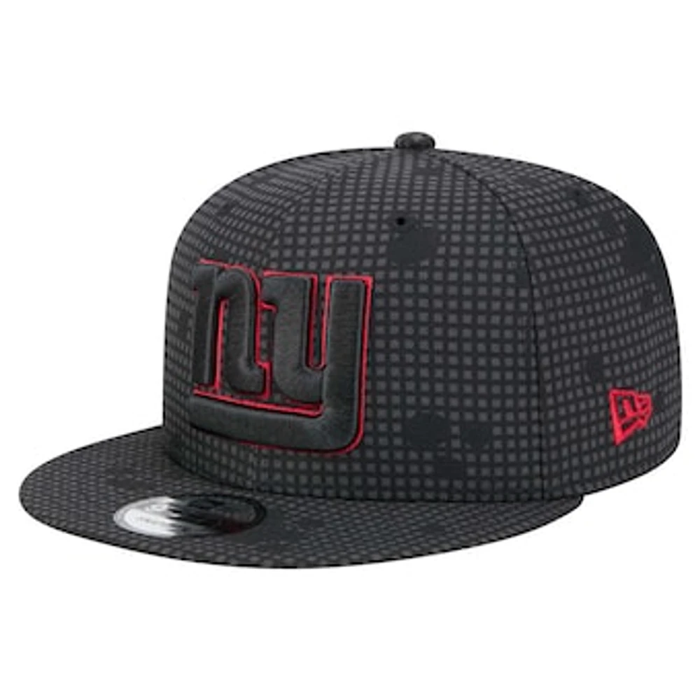 Men's New Era Black New York Giants Midnight Ink Pop Outline 9FIFTY Snapback Hat