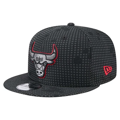 Men's New Era Black Chicago Bulls Midnight Ink Pop Outline 9FIFTY Snapback Hat