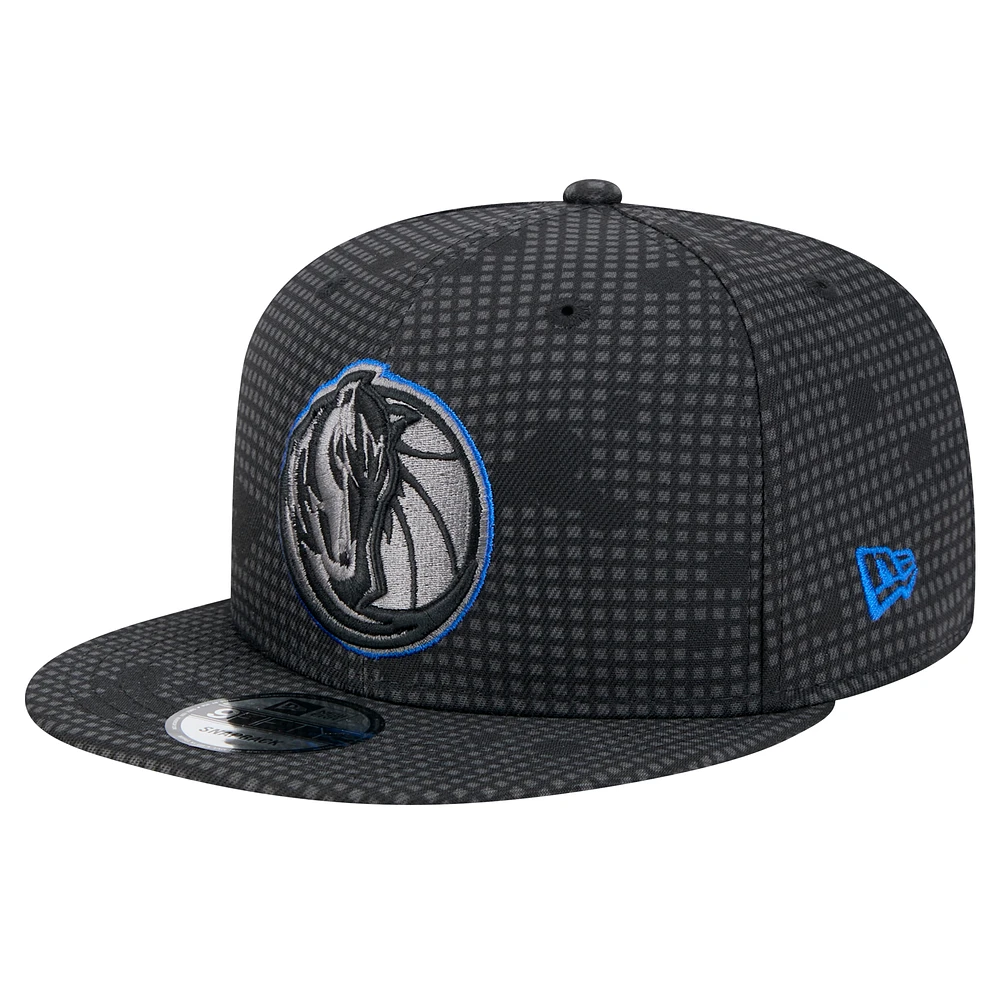 Men's New Era Black Dallas Mavericks Midnight Ink Pop Outline 9FIFTY Snapback Hat