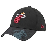 Men's New Era Black Miami Heat Sport Night 39THIRTY Flex Hat