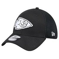 Men's New Era Black Kansas City Chiefs Main Neo 39THIRTY Flex Hat