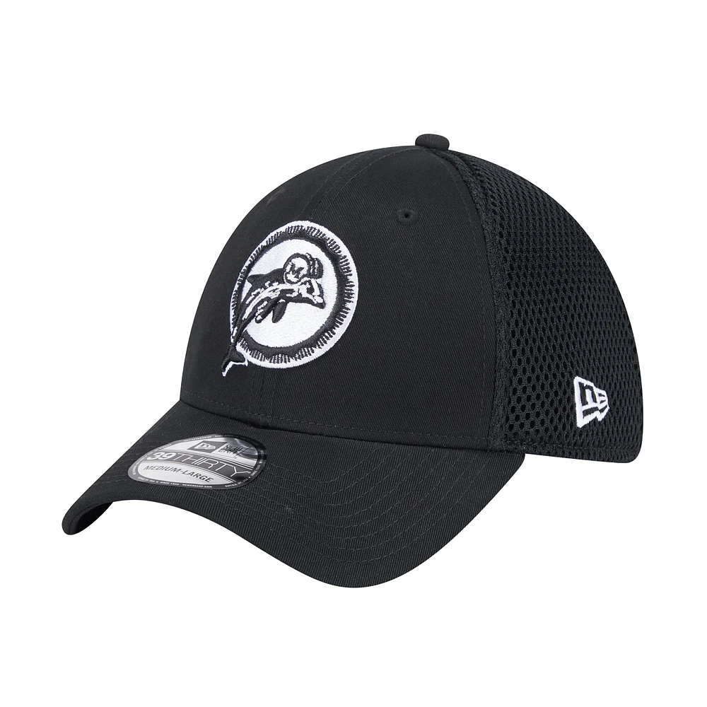 Men's New Era Black Miami Dolphins Main Neo 39THIRTY Flex Hat