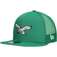 Men's New Era Kelly Green Philadelphia Eagles Throwback Main Trucker 9FIFTY Snapback Hat