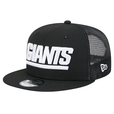 Men's New Era Black New York Giants Main Trucker 9FIFTY Snapback Hat