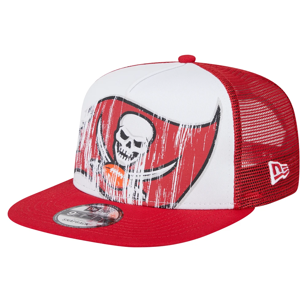 Youth New Era White/Red Tampa Bay Buccaneers Distressed 9FIFTY A-Frame Snapback Hat