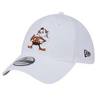 Men's New Era White Cleveland Browns Throwback 39THIRTY Flex Hat