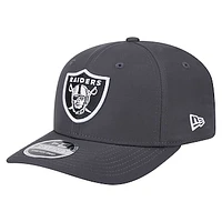 Men's New Era Graphite Las Vegas Raiders 9SEVENTY Stretch-Snap Hat