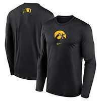 Men's Nike Black Iowa Hawkeyes On-Court Basketball Shootaround Performance Long Sleeve T-Shirt