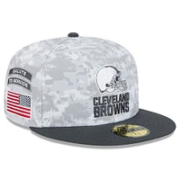 Men's New Era Arctic Camo/Graphite Cleveland Browns 2024 Salute To Service 59FIFTY Fitted Hat