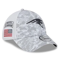 Men's New Era  White New England Patriots 2024 Salute To Service Digital Camo 39THIRTY Flex Hat