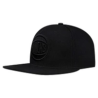 Men's Pro Standard  Black New York Knicks Classics Tonal Snapback Hat