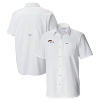 Men's Columbia Denver Broncos Slack Tide Omni-Wick Button-Up Camp Shirt