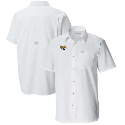 Men's Columbia Jacksonville Jaguars Slack Tide Omni-Wick Button-Up Camp Shirt