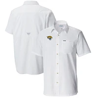 Men's Columbia Jacksonville Jaguars Slack Tide Omni-Wick Button-Up Camp Shirt