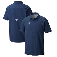 Men's Columbia  Navy Tennessee Titans Slack Tide Omni-Wick Button-Up Camp Shirt