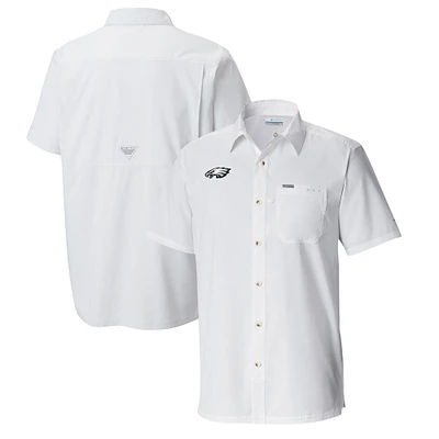Men's Columbia Philadelphia Eagles Slack Tide Omni-Wick Button-Up Camp Shirt
